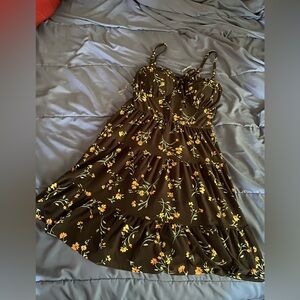 Black and yellow flower sundress 🌻